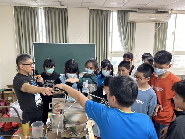 相簿：11212六年級我是咖啡人職業試探課程